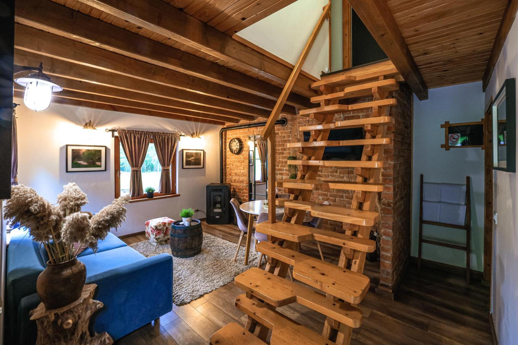 Woodenhouse With Two Apartments Otočac Cameră foto